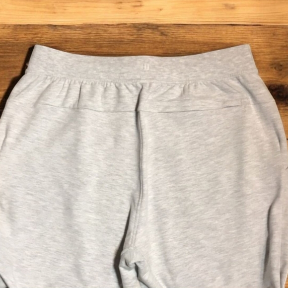NEW Lululemon High-Rise Relaxed Jogger Full Length in Gray Sz L (10) - Picture 8 of 11